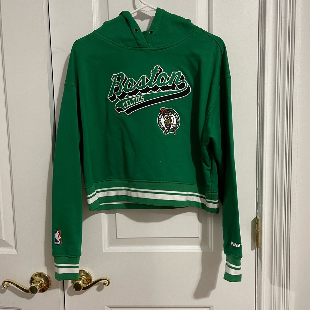 Green Boston Celtics Women's Hoodie Sweater